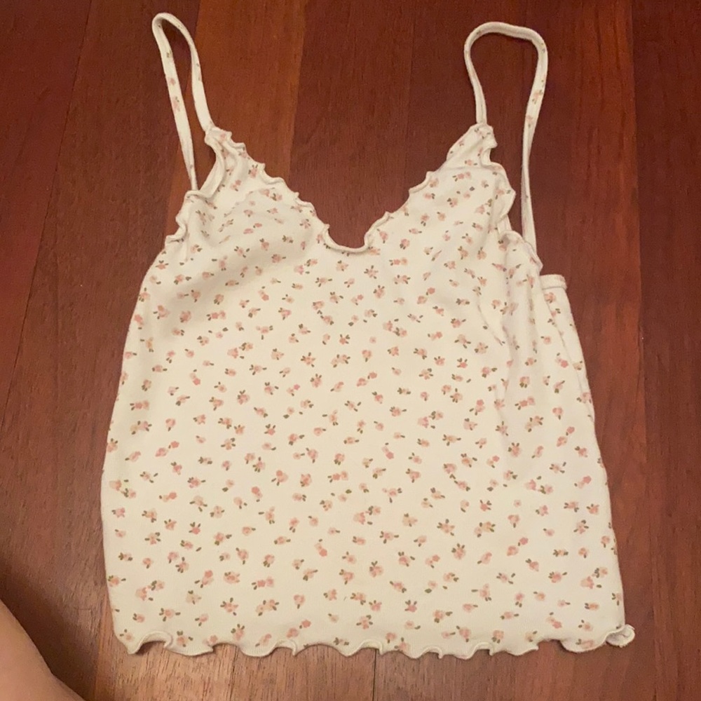 White floral lettuce trim tank top